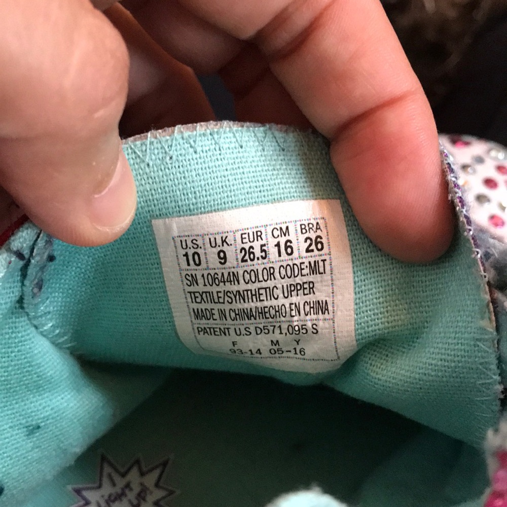 2 pairs of High Top sneakers - Picture 7 of 8